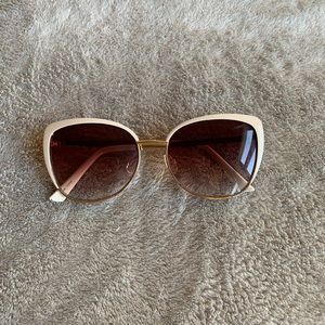 By Oscar de la renta sunglasses